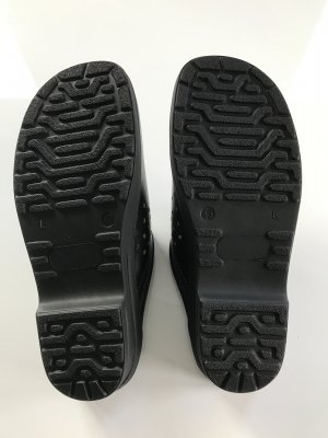 Helmjuk torpatoffel med uppbyggd innesula