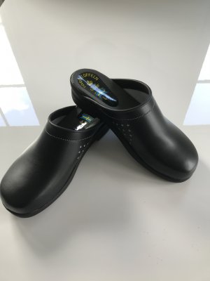 Helmjuk torpatoffel med uppbyggd innesula